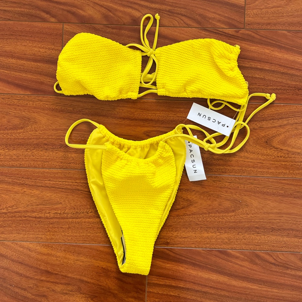 NWTs LA Hearts by PacSun Yellow Dragonfly Cutout Bikini